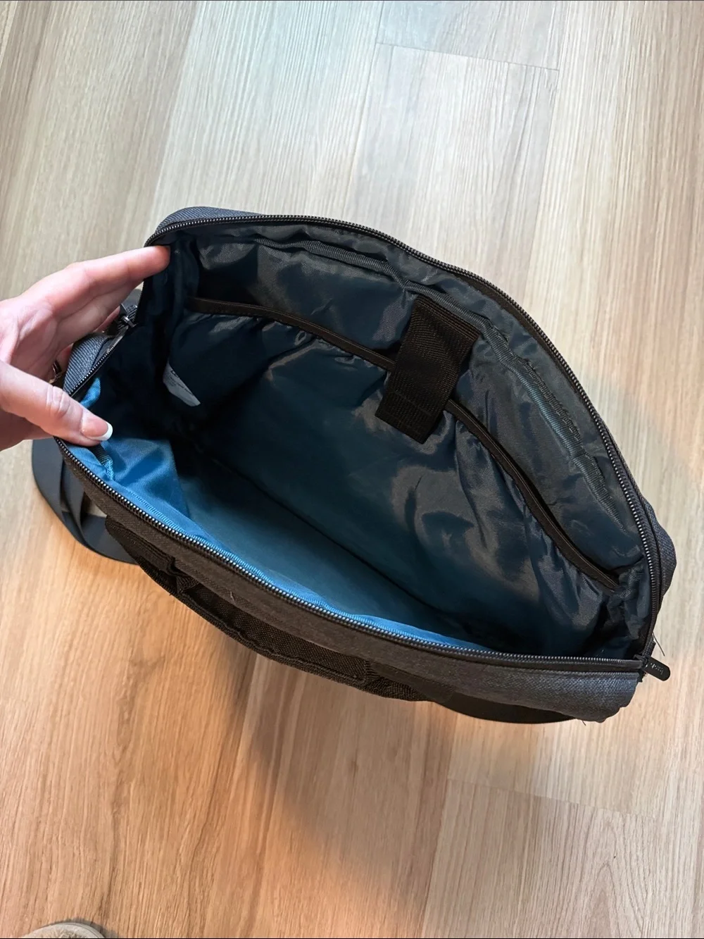 Lenovo Gray Laptop Shoulder Messenger Bag